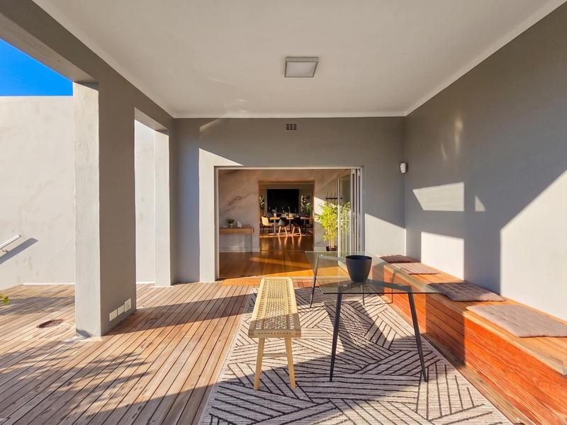 4 Bedroom Property for Sale in Bantry Bay Western Cape
